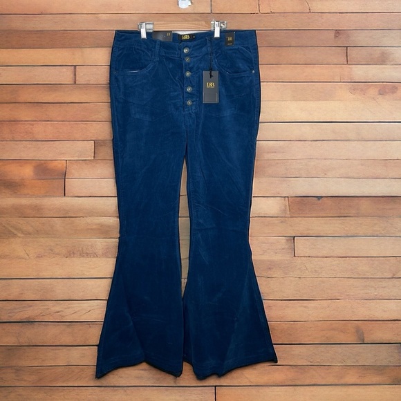 Lucky And Blessed Women's  Carson Corduroy Flare - Picture 3 of 15